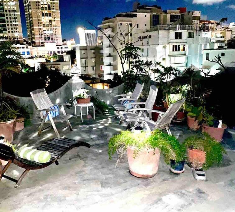 Fresh Tropical Colonial Style Walk-Up- Rooftop Terrace- Beach View San Juan Exteriör bild