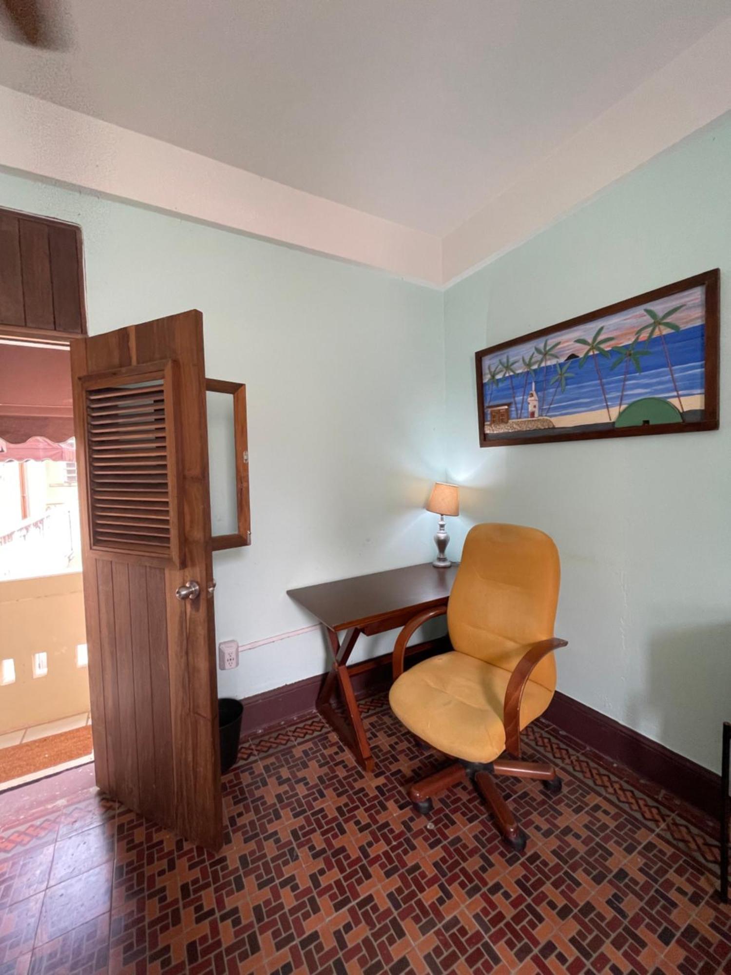 Fresh Tropical Colonial Style Walk-Up- Rooftop Terrace- Beach View San Juan Exteriör bild